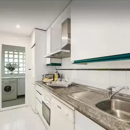 C127 Luxurious Designer Walk To Puerto Banus Apartment Marbella